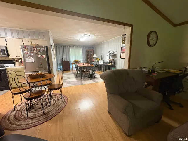 $149,000 | 817 West Harrison Road, Murphysboro, IL 62966