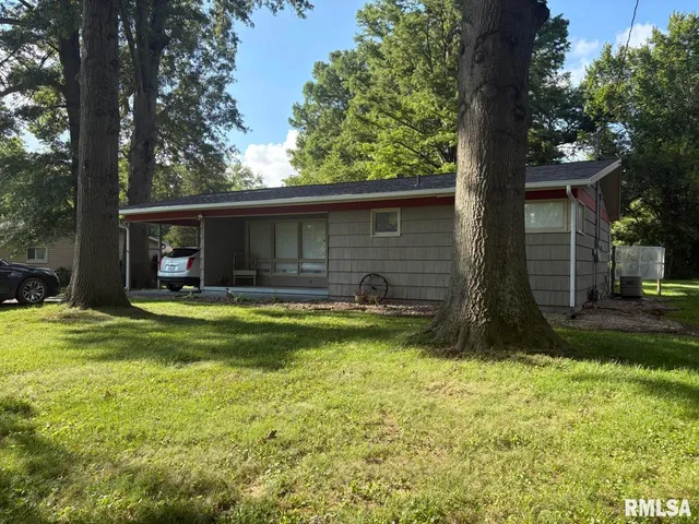 $149,000 | 817 West Harrison Road, Murphysboro, IL 62966