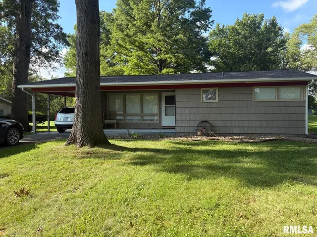 $149,000 | 817 West Harrison Road, Murphysboro, IL 62966