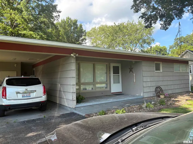 $149,000 | 817 West Harrison Road, Murphysboro, IL 62966