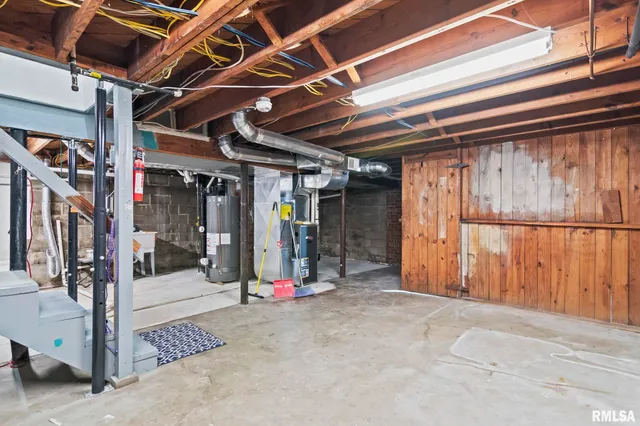 $120,000 | 235 North Illinois Street, Springfield, IL 62702