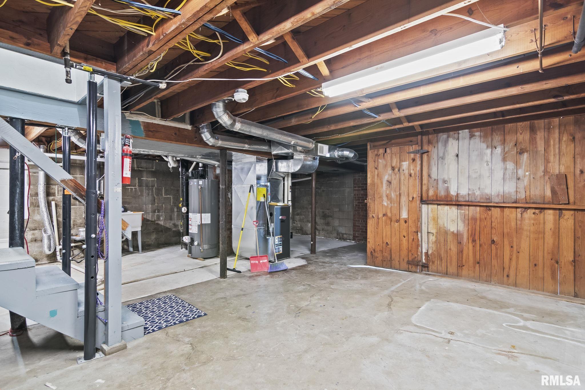 235 North Illinois Street Springfield, IL 62702 - Photo 22 of 28