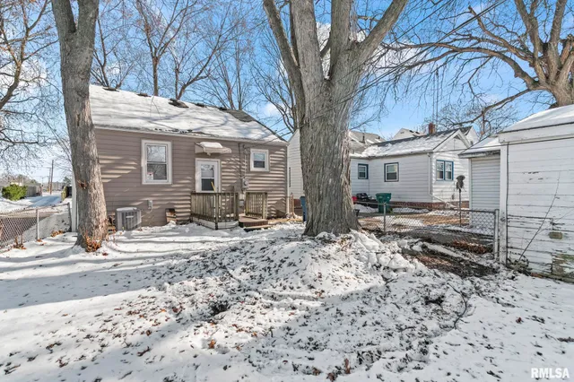 $120,000 | 235 North Illinois Street, Springfield, IL 62702