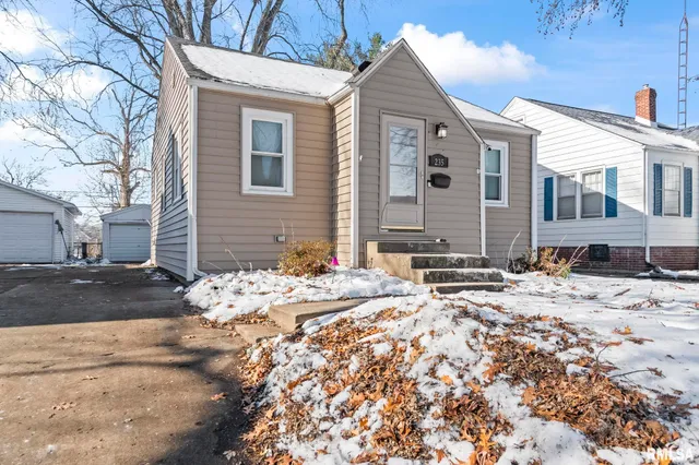 $120,000 | 235 North Illinois Street, Springfield, IL 62702