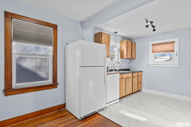 $120,000 | 235 North Illinois Street, Springfield, IL 62702