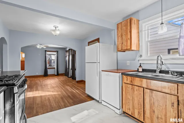 $120,000 | 235 North Illinois Street, Springfield, IL 62702