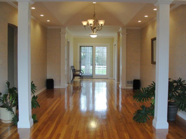 2720 Leeds Road Columbus, OH 43221 - Photo 5 of 18