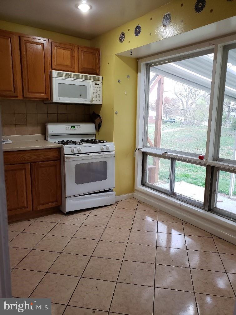 6110 Craft Road Alexandria, VA 22310 - Photo 6 of 25 Kitchen 2