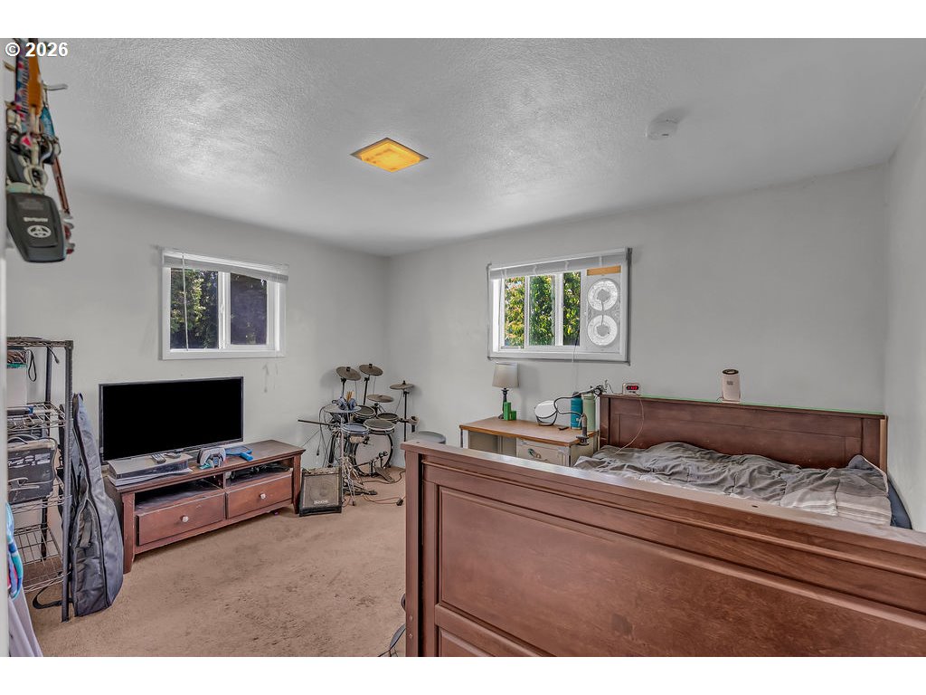 6637 Rochester Street Northeast Salem, OR 97305 - Photo 23 of 47