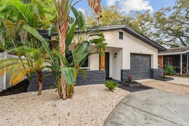 $2,895 | 2408 50th Street South, Gulfport, FL 33707