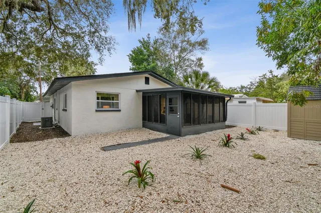 $2,895 | 2408 50th Street South, Gulfport, FL 33707