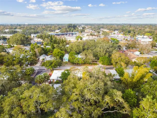 $2,895 | 2408 50th Street South, Gulfport, FL 33707