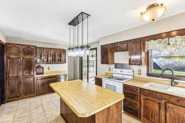 $299,000 | 6349 West 350 South, Tipton, IN 46072