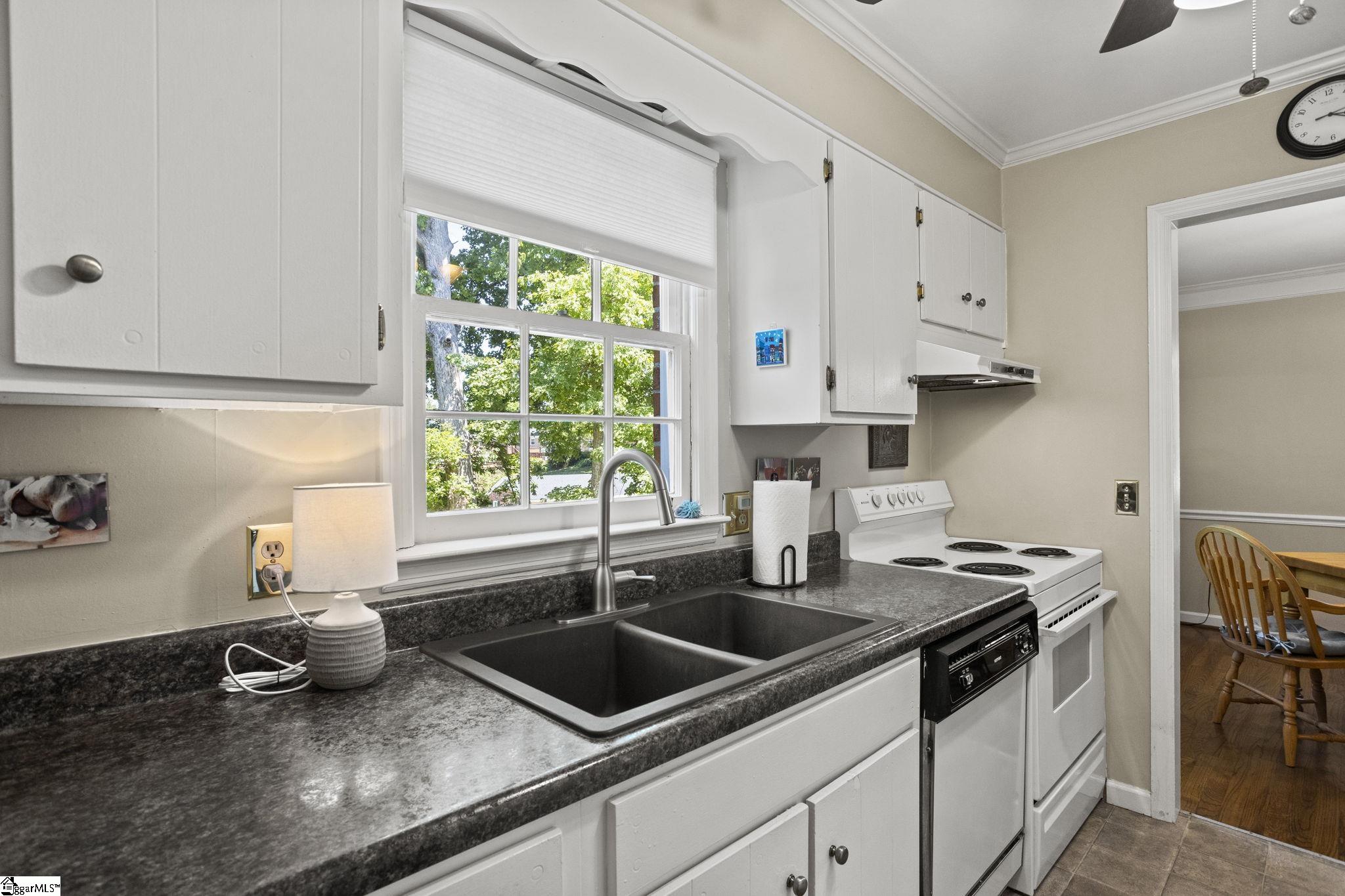815 Edwards Road, Unit 72A Greenville, SC 29615 - Photo 7 of 16