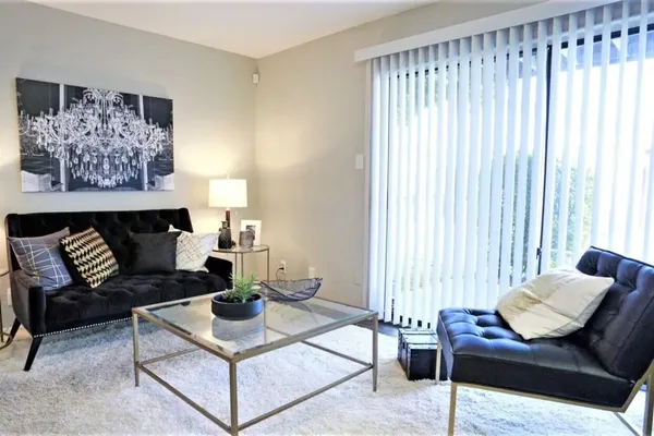 $836 | 8000 Midcrown Drive, Unit 2109, San Antonio, TX 78218