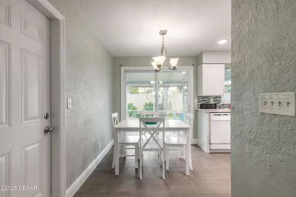 $1,800 | 5028 Palmetto Street, Port Orange, FL 32127