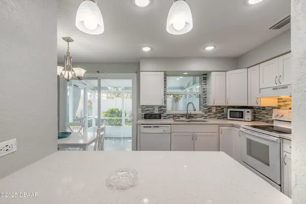 $1,800 | 5028 Palmetto Street, Port Orange, FL 32127