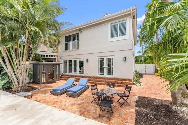 $1,895,000 | 802 Andrews Avenue, Delray Beach, FL 33483