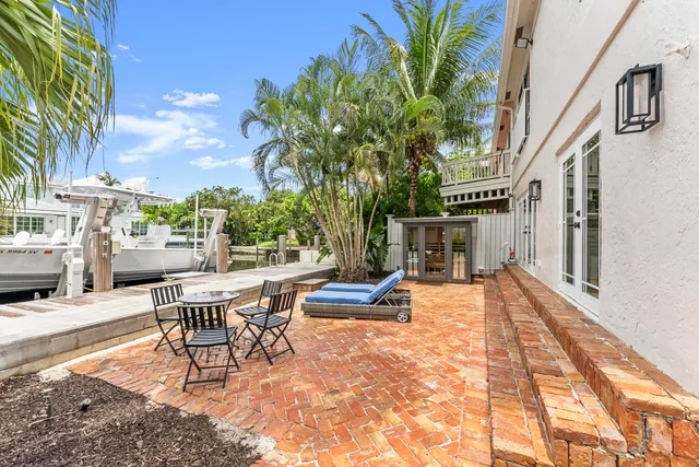 $1,895,000 | 802 Andrews Avenue, Delray Beach, FL 33483