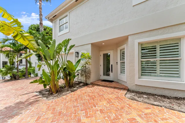 $1,895,000 | 802 Andrews Avenue, Delray Beach, FL 33483