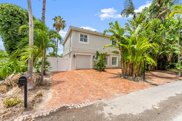 $1,895,000 | 802 Andrews Avenue, Delray Beach, FL 33483