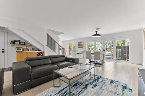 $1,895,000 | 802 Andrews Avenue, Delray Beach, FL 33483