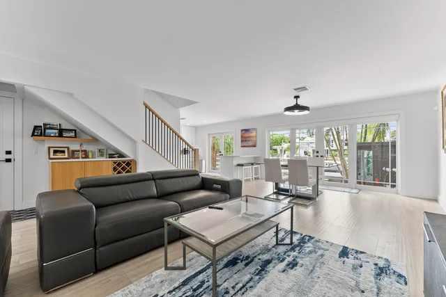 $1,895,000 | 802 Andrews Avenue, Delray Beach, FL 33483