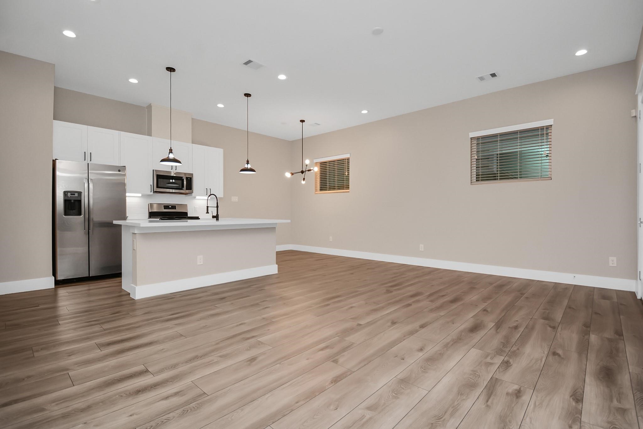 1235 West Tidwell Road Houston, TX 77091 - Photo 7 of 27