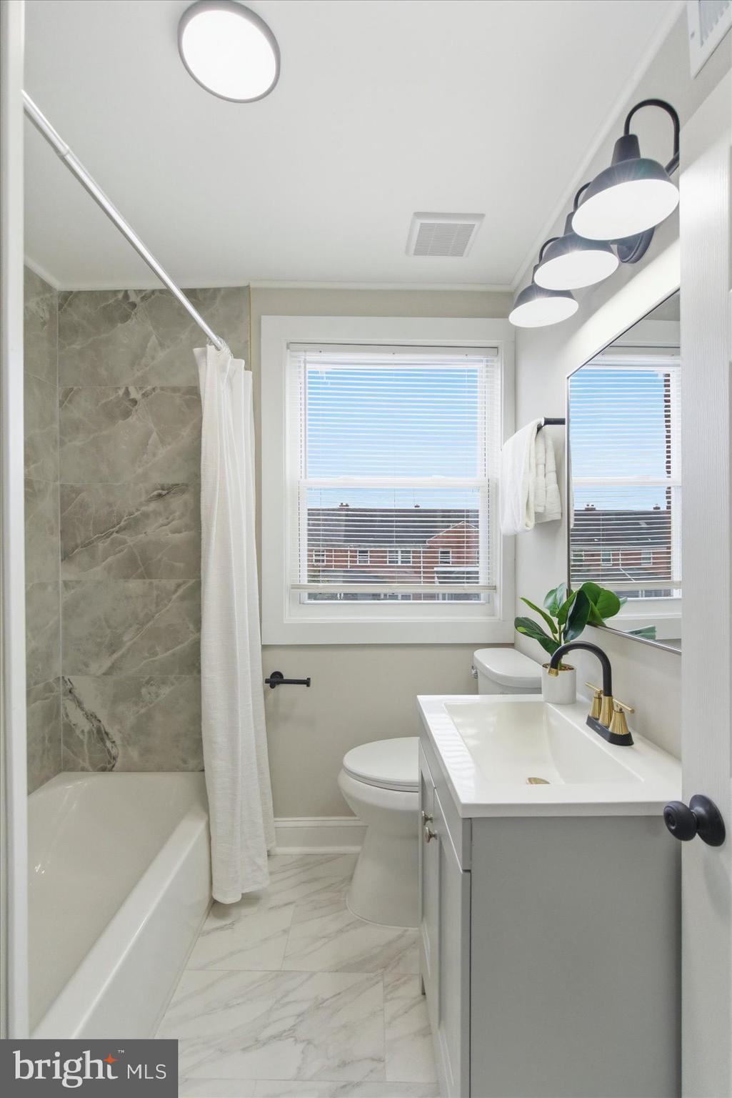 1702 Burnwood Road Baltimore, MD 21239 - Photo 26 of 41