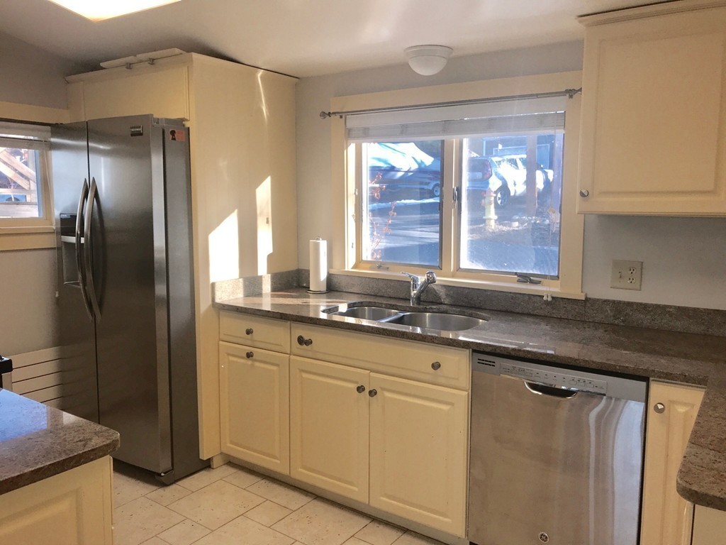 46 Lake Attitash Road Amesbury, MA 01913 - Photo 4 of 30 Gallery Image 4