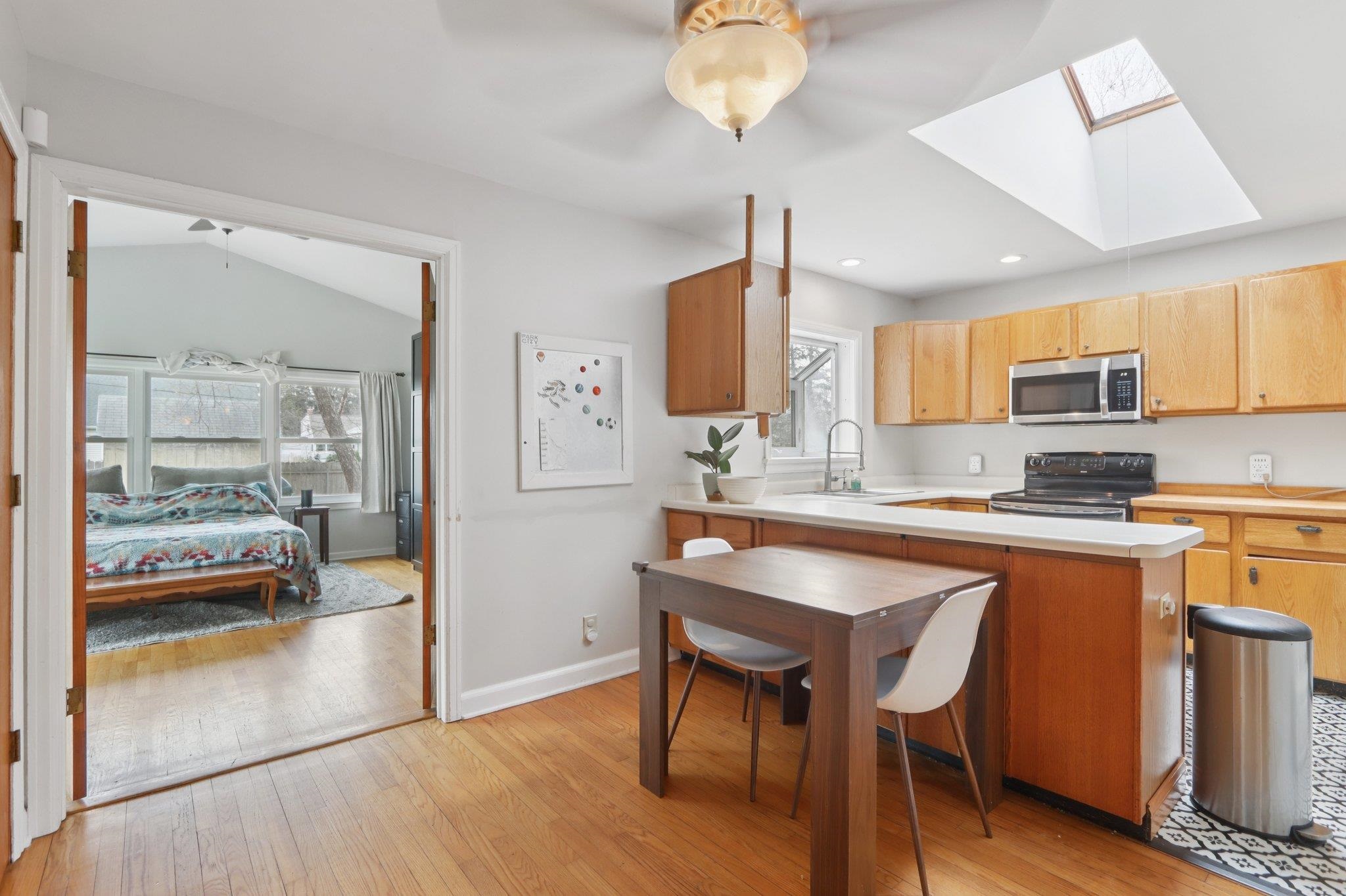 10 South Hillside Terrace Madison, WI 53705 - Photo 11 of 38