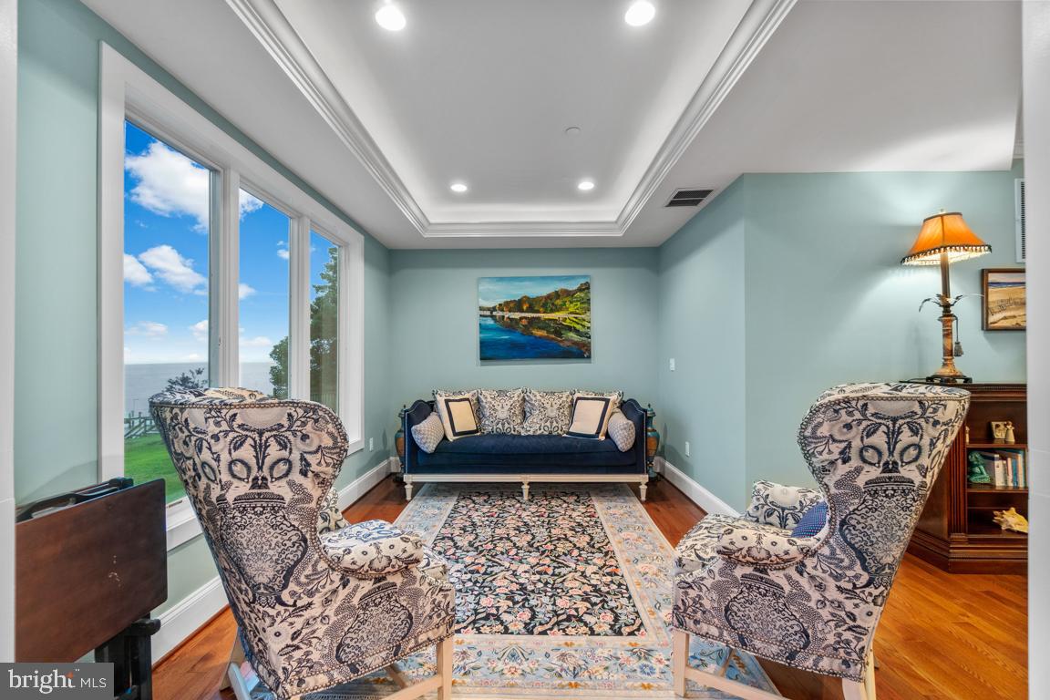 2035 Chesapeake Road Annapolis, MD 21409 - Photo 21 of 48 Waterside sitting room with unobstructed views