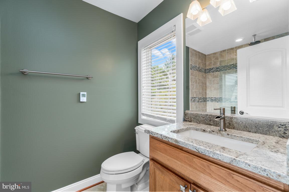 2035 Chesapeake Road Annapolis, MD 21409 - Photo 36 of 48 5th bdrm attached full bathroom