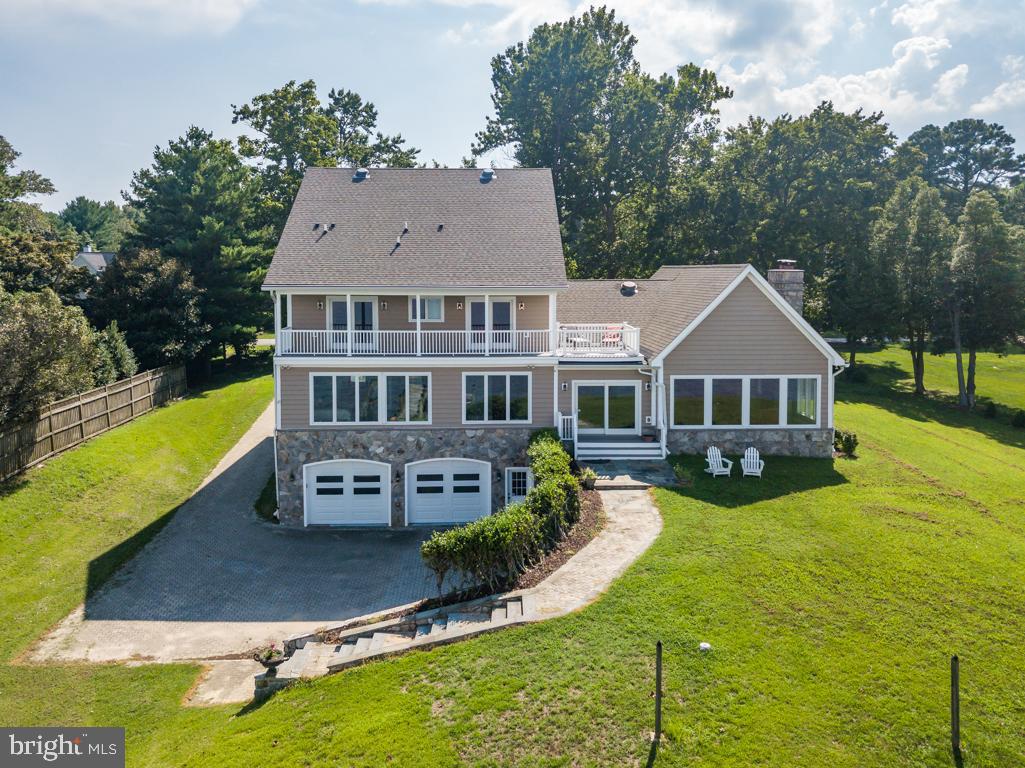 2035 Chesapeake Road Annapolis, MD 21409 - Photo 10 of 48 2 car garage with expansive waterside lawn