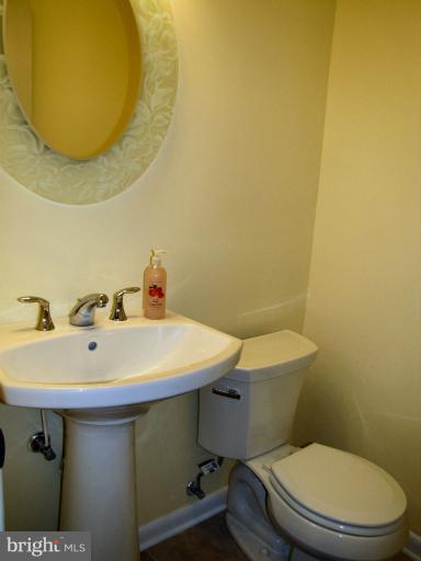 5687 Vantage Point Road Columbia, MD 21044 - Photo 21 of 29 Half Bath