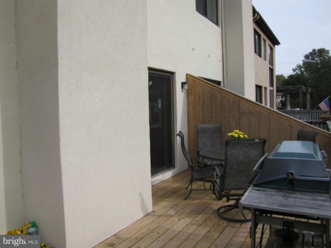 5687 Vantage Point Road Columbia, MD 21044 - Photo 22 of 29 Deck
