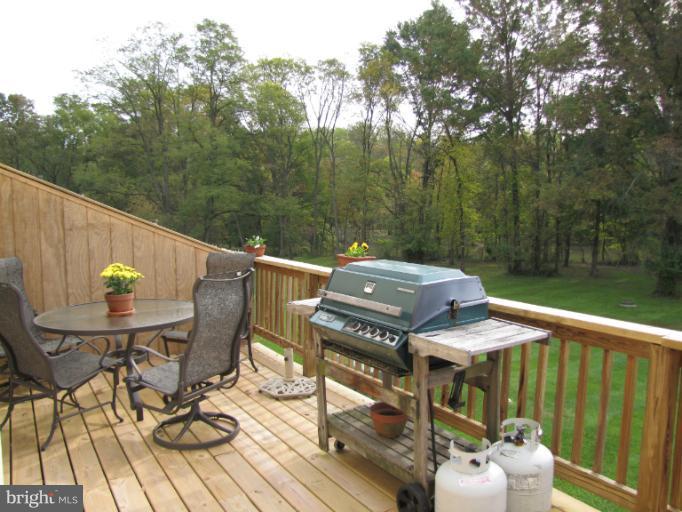 5687 Vantage Point Road Columbia, MD 21044 - Photo 28 of 29 Deck