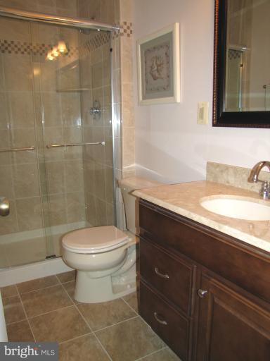 5687 Vantage Point Road Columbia, MD 21044 - Photo 8 of 29 Bath (Master)