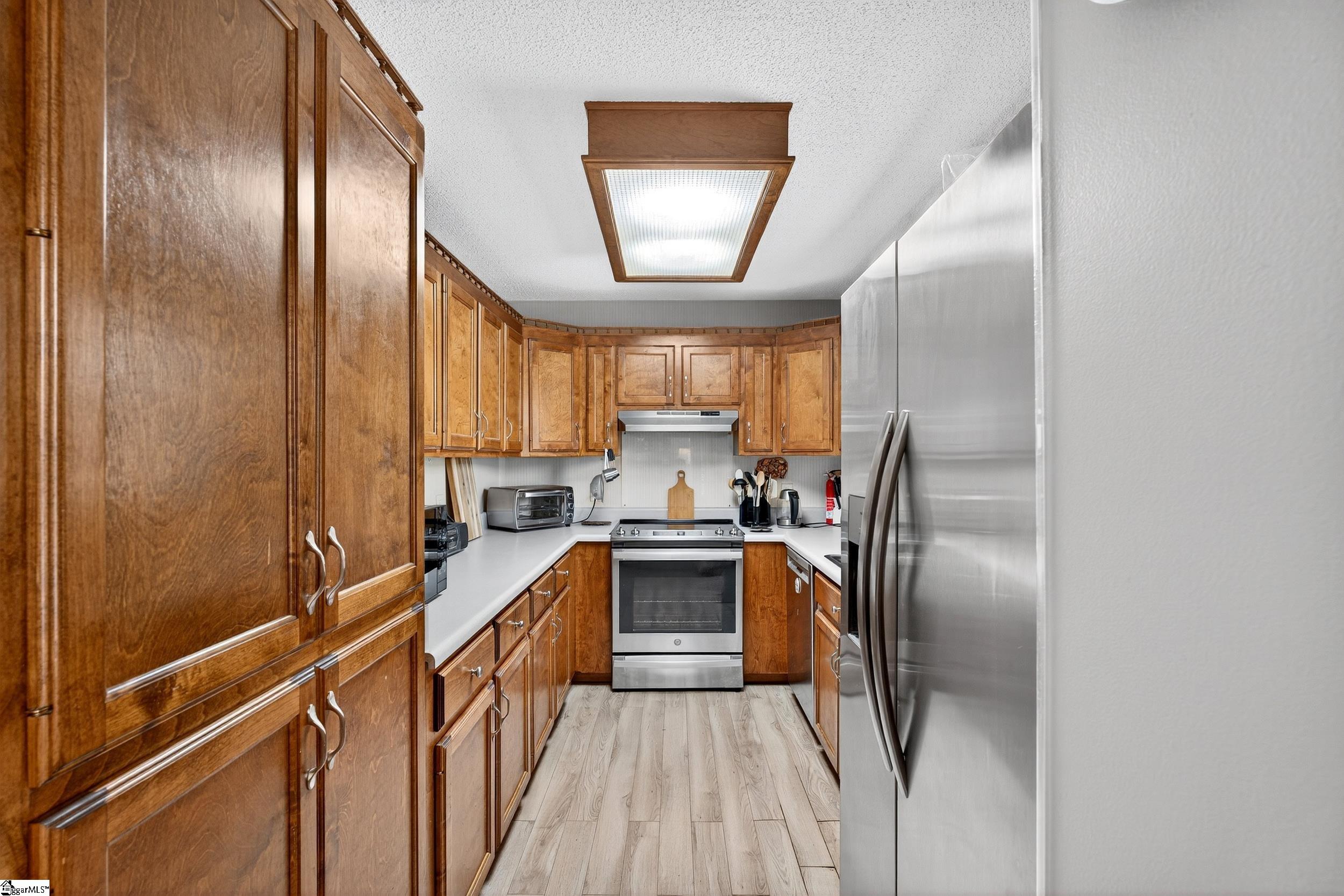 1131 Victor Hill Road Greer, SC 29651 - Photo 15 of 36 Gallery Image 15