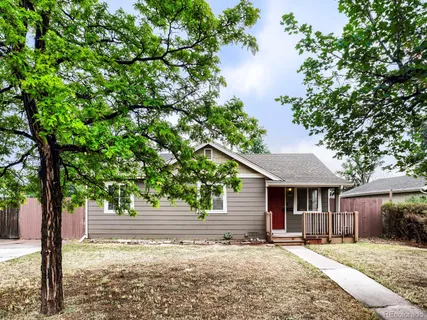 $399,000 | 810 Oswego Street, Aurora, CO 80010