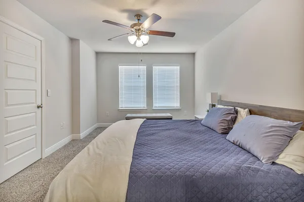 $2,095 | 1022 McLaren Circle, Fort Walton Beach, FL 32547