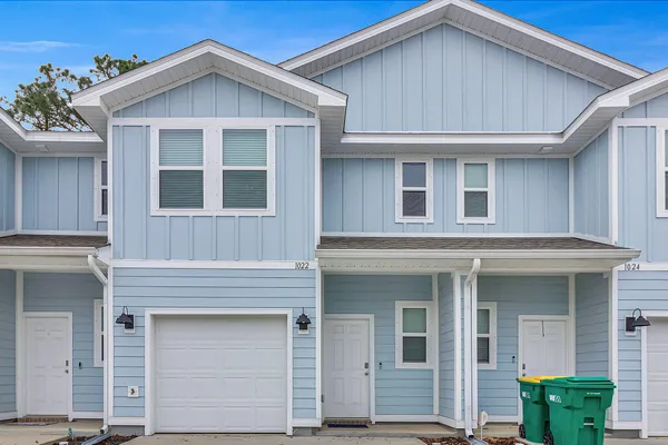 $2,095 | 1022 McLaren Circle, Fort Walton Beach, FL 32547