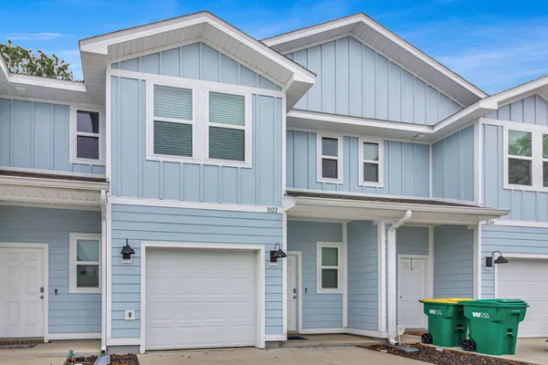 $2,095 | 1022 McLaren Circle, Fort Walton Beach, FL 32547