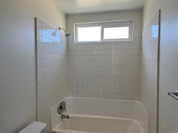 $3,200 | 1640 Maple Drive, Unit 30, Chula Vista, CA 91911