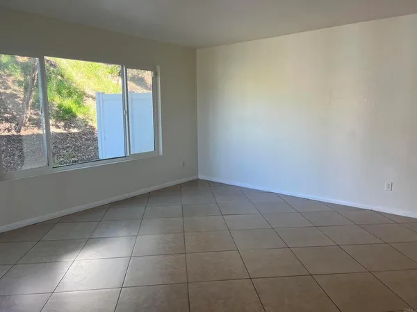 $3,200 | 1640 Maple Drive, Unit 30, Chula Vista, CA 91911
