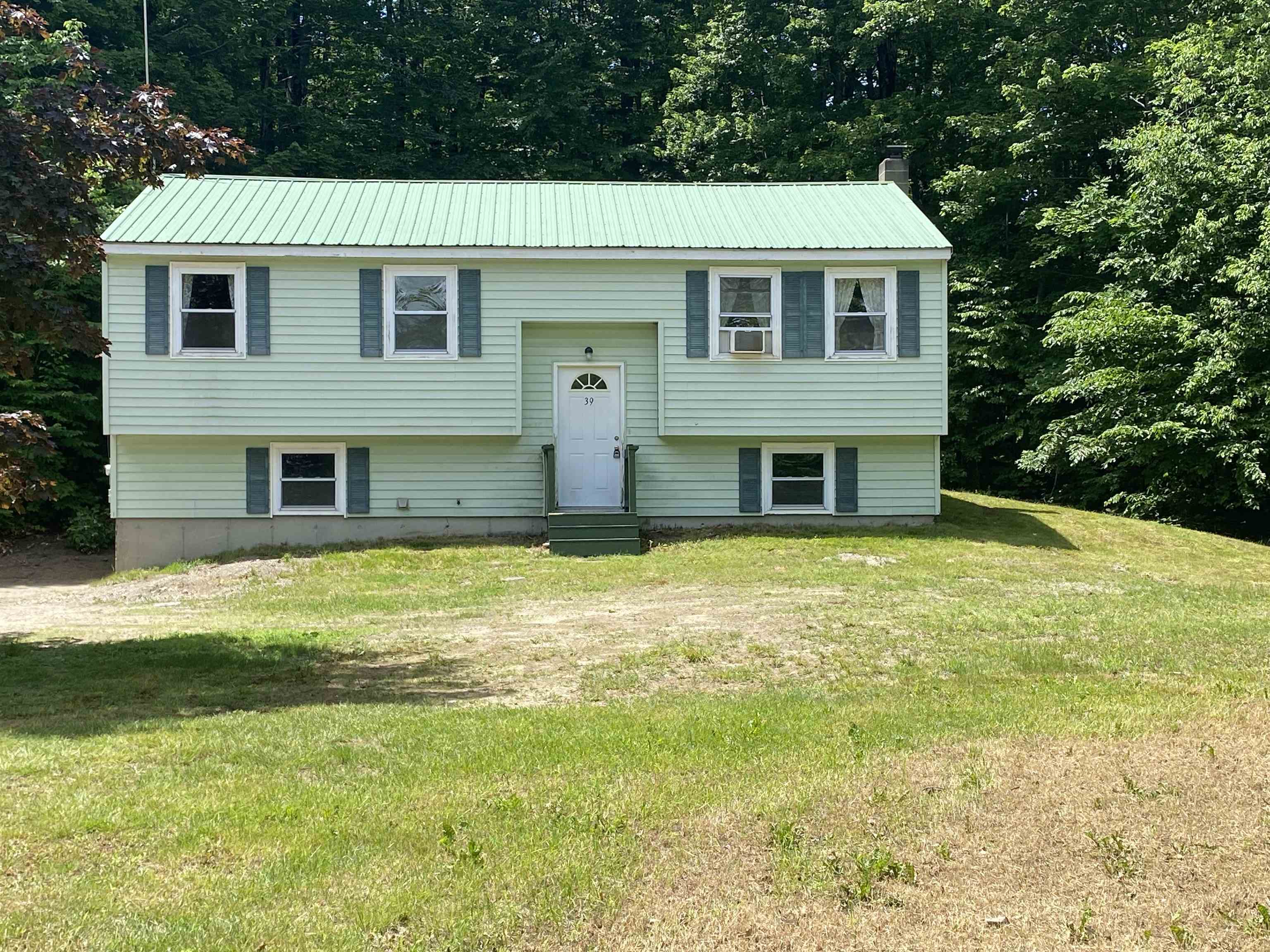 39 Woodbury Road Weare, NH 03281 - Photo 1 of 26 Gallery Image 1