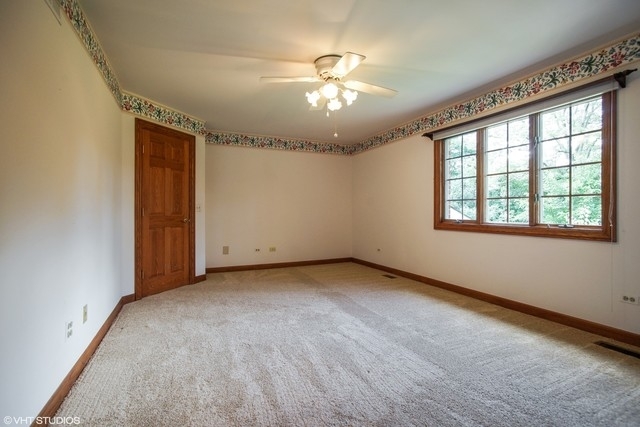 712 Milton Road Inverness, IL 60067 - Photo 18 of 33