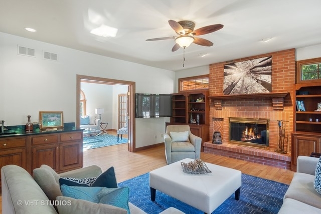 712 Milton Road Inverness, IL 60067 - Photo 6 of 33
