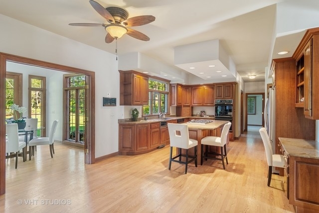 712 Milton Road Inverness, IL 60067 - Photo 9 of 33