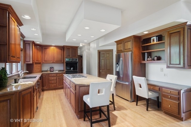 712 Milton Road Inverness, IL 60067 - Photo 10 of 33